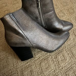 Size 11 Metallic Boot